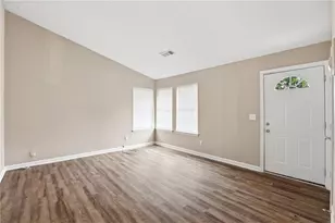 2257 Leslie Brook Dr, Decatur, GA 30035 - Photo 7