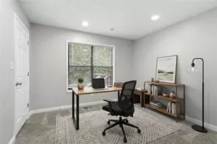5756 Lake Ct NW, Kennesaw, GA 30152 - Photo 5
