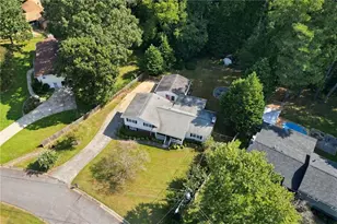 218 King Arthur Dr, Woodstock, GA 30189 - Photo 3
