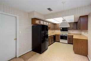 891 Lake Hollow Blvd SW, Marietta, GA 30064 - Photo 5