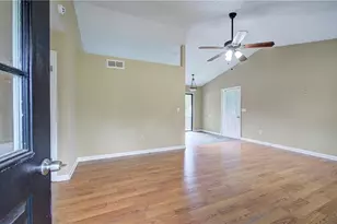 21 Winter Wood Ct, Taylorsville, GA 30178 - Photo 5