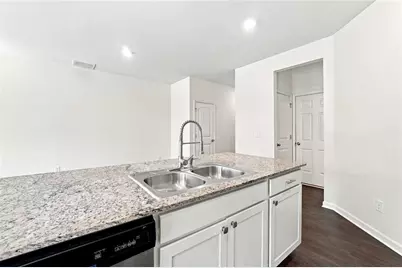 5699 Union Pointe Drive, Union City, GA 30291 - Photo 11
