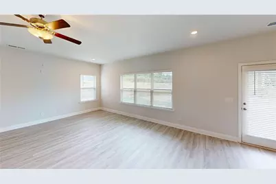 1035 Holliday Pass, Griffin, GA 30223 - Photo 5
