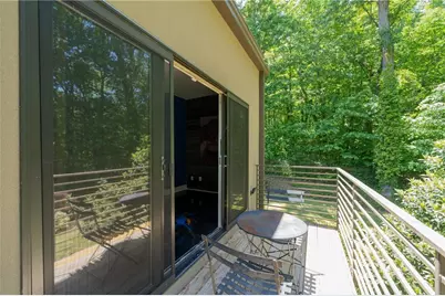 643 Larchmont Circle NW, Atlanta, GA 30318 - Photo 19