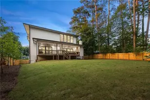 680 Carriage Dr, Sandy Springs, GA 30328 - Photo 53