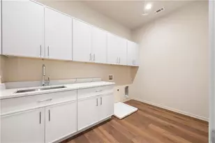 680 Carriage Dr, Sandy Springs, GA 30328 - Photo 47