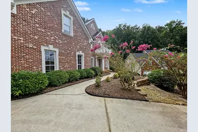 4619 Kiplin Lake Court, Sugar Hill, GA 30518 - Photo 5