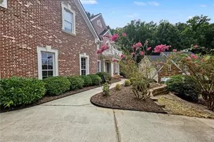 4619 Kiplin Lake Ct, Sugar Hill, GA 30518 - Photo 5