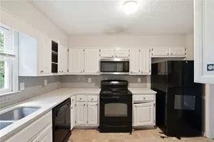 732 Harness Ct, Lithonia, GA 30058 - Photo 7