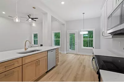 3902 Bouldercrest Road, Ellenwood, GA 30294 - Photo 3