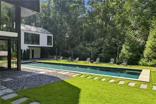 2716 Ridgewood Rd NW, Atlanta, GA 30327 - Photo 11