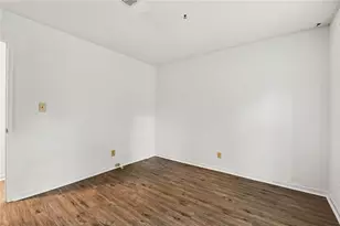 105 Garden Ct, Atlanta, GA 30328 - Photo 21