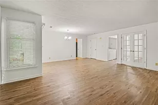 105 Garden Ct, Atlanta, GA 30328 - Photo 17