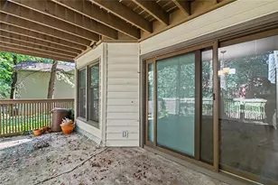 105 Garden Ct, Atlanta, GA 30328 - Photo 31