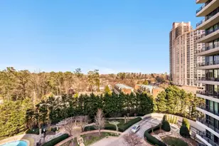 700 Park Regency Pl, Atlanta, GA 30326 - Photo 19