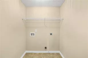 9426 Carnes Crossing Cir, Jonesboro, GA 30236 - Photo 29