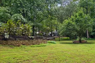 2330 Castle Ln NE, Marietta, GA 30062 - Photo 41