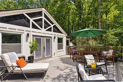 2330 Castle Lane NE, Marietta, GA 30062 - Photo 31