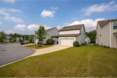 5200 Parkwood Drive, Flowery Branch, GA 30542 - Photo 41