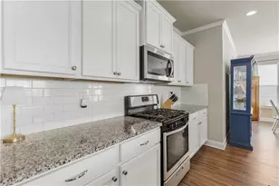5200 Parkwood Dr, Flowery Branch, GA 30542 - Photo 17