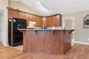 8225 Wimbledon Ct, Gainesville, GA 30506 - Photo 13