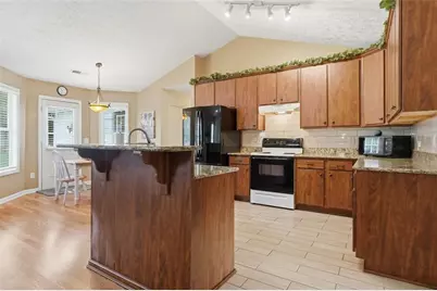 8225 Wimbledon Court, Gainesville, GA 30506 - Photo 17