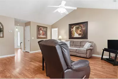 8225 Wimbledon Court, Gainesville, GA 30506 - Photo 11