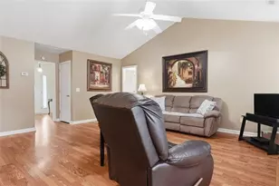 8225 Wimbledon Ct, Gainesville, GA 30506 - Photo 11