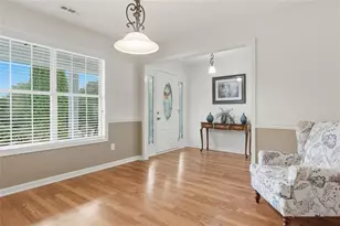 8225 Wimbledon Ct, Gainesville, GA 30506 - Photo 9