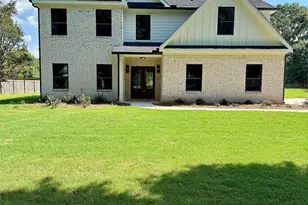 405 Norman Ct, Hampton, GA 30228 - Photo 1