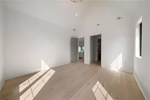 4901 Cambridge Dr, Dunwoody, GA 30338 - Photo 43