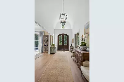 405 Kenbrook Drive, Sandy Springs, GA 30327 - Photo 11