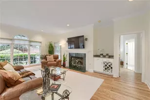 5830 Plantation Dr, Roswell, GA 30075 - Photo 13