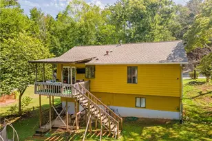 728 Mountain Village Dr, Stone Mountain, GA 30083 - Photo 25