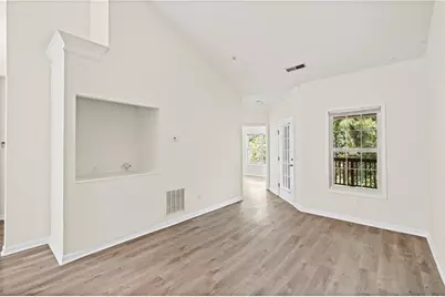 8806 Fairview Bluff Road, Johns Creek, GA 30022 - Photo 9