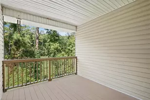 8806 Fairview Bluff Rd, Johns Creek, GA 30022 - Photo 23