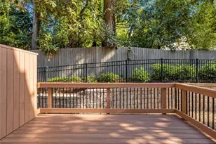 1374 Doublegate Dr, Atlanta, GA 30319 - Photo 15