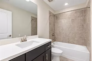 1374 Doublegate Dr, Atlanta, GA 30319 - Photo 31