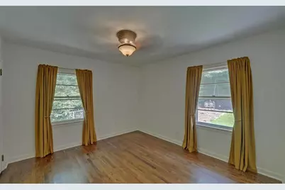 1398 Cumberland Drive, Gainesville, GA 30501 - Photo 17