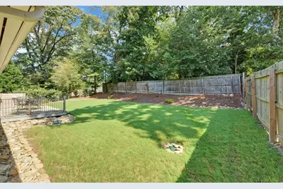 1398 Cumberland Drive, Gainesville, GA 30501 - Photo 27