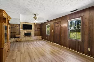 2485 Hallie Mill Rd, Atlanta, GA 30349 - Photo 11