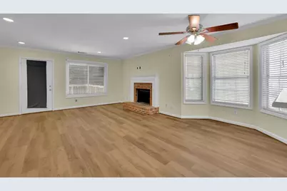 5042 Laurel Springs Way Southeast, Smyrna, GA 30082 - Photo 9