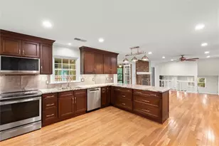 1160 Martin Ridge Rd, Roswell, GA 30076 - Photo 17