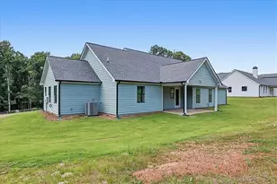 105 Maney Dr, Statham, GA 30666 - Photo 3