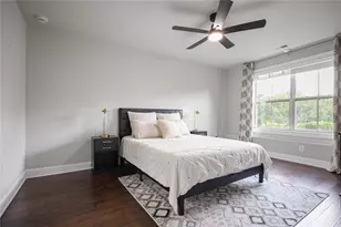 1016 Township Square, Alpharetta, GA 30022 - Photo 29