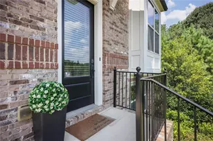 1016 Township Square, Alpharetta, GA 30022 - Photo 3
