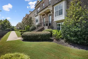 1016 Township Square, Alpharetta, GA 30022 - Photo 33