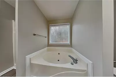 1550 Twin Manor Drive, Loganville, GA 30052 - Photo 13