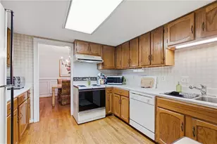 1742 Woodcliff Pl, Atlanta, GA 30329 - Photo 9