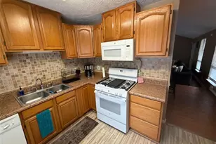 909 Forest Pointe Way, Jonesboro, GA 30238 - Photo 9